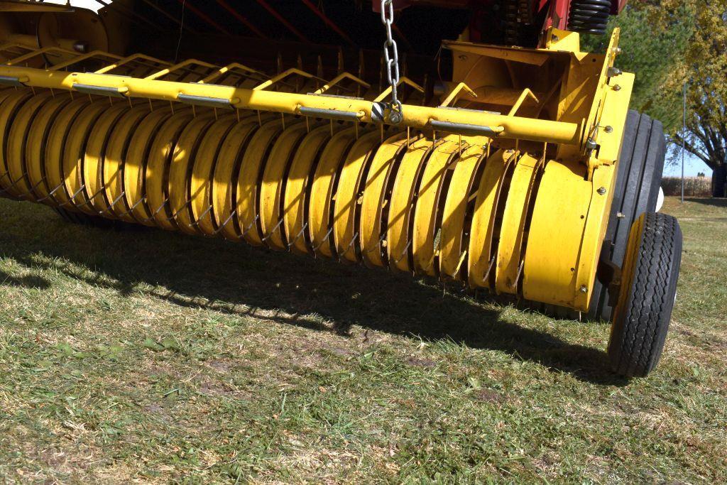 New Holland BR740A Round Baler, Twine or Net, Silage Special, 6 Belt, 80" Pickup, Monitor, 1874