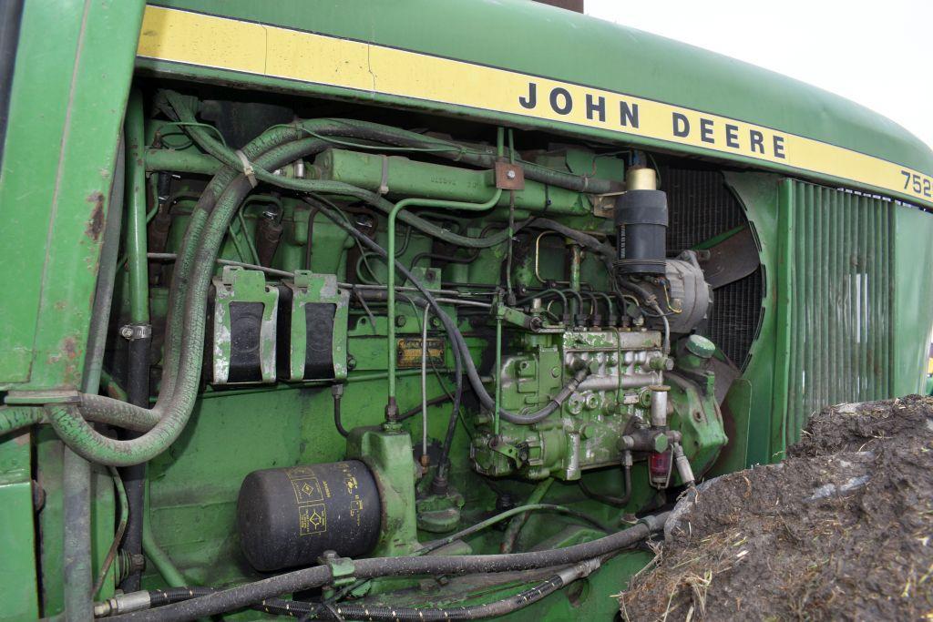 John Deere 7520 Tractor, 4x4, 6711 Hours, 3 Pt., 3 Hyd., Quick Hitch, 23.1x30 Main Tires, 18.4x34