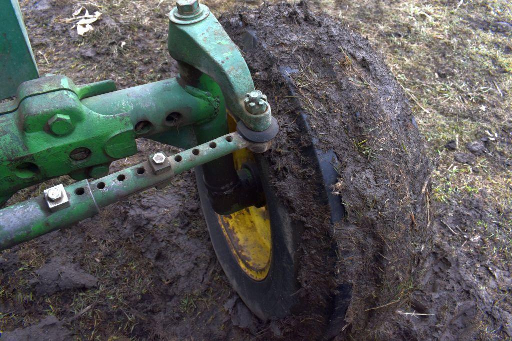 John Deere 3020 Gas Tractor, 1517 Hours Showing, 16.9x34 Tires, 2 Hyd., WF, Rock Box, New Style