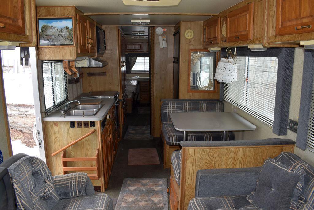 1986 Chevy Mallard Motorhome, 47,818 Actual Miles, V8 Gas, Auto, 37', Tandem Axle, Awning, Runs