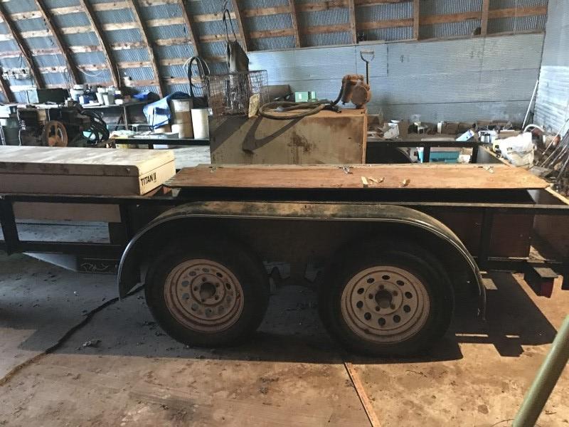 Flatbed utility trailer 14'