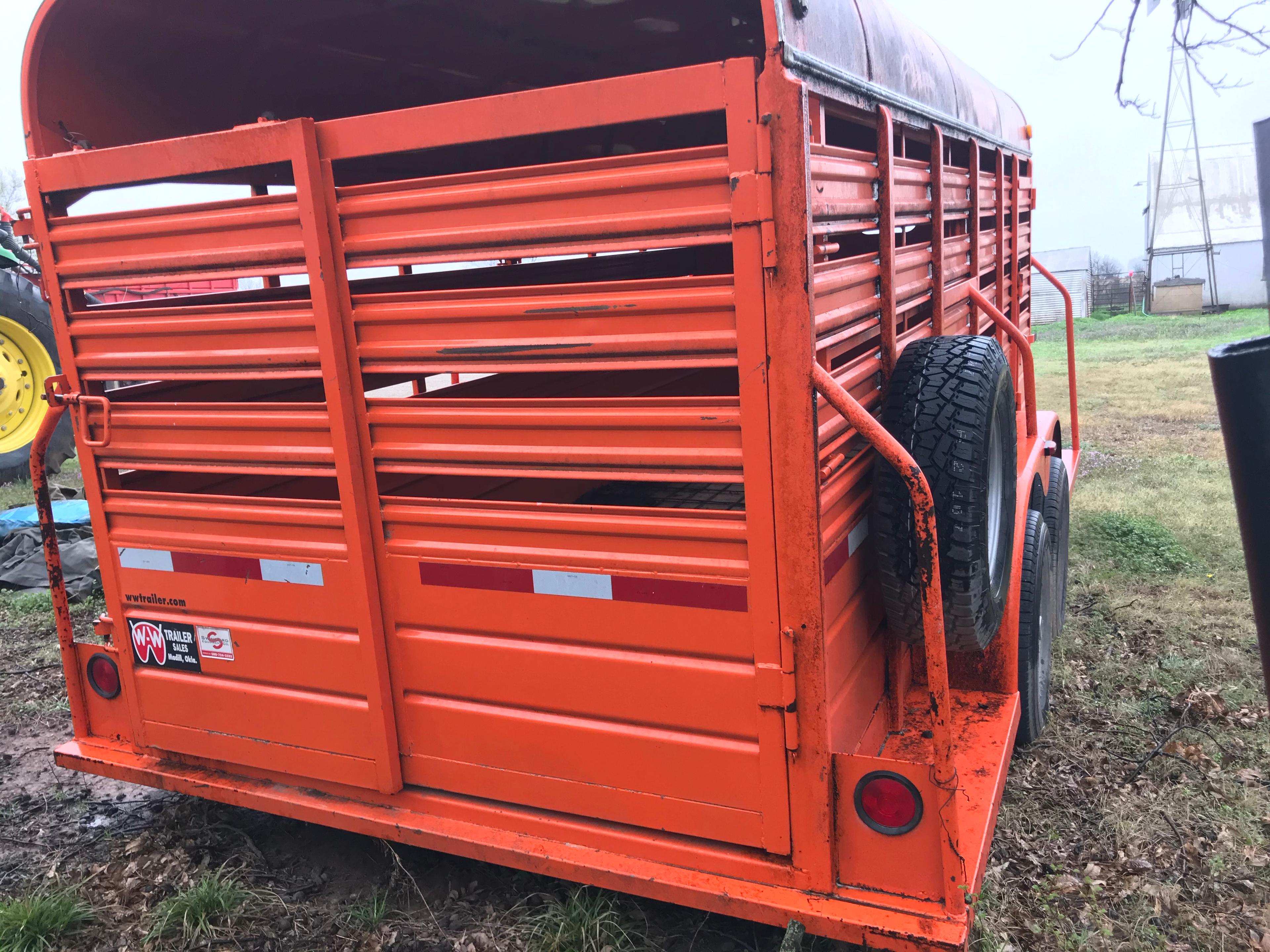 2004 bumper pull livestock trailer