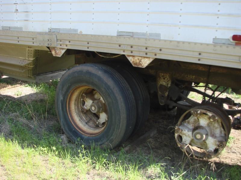 1980 Tempte 40’ grain trailer