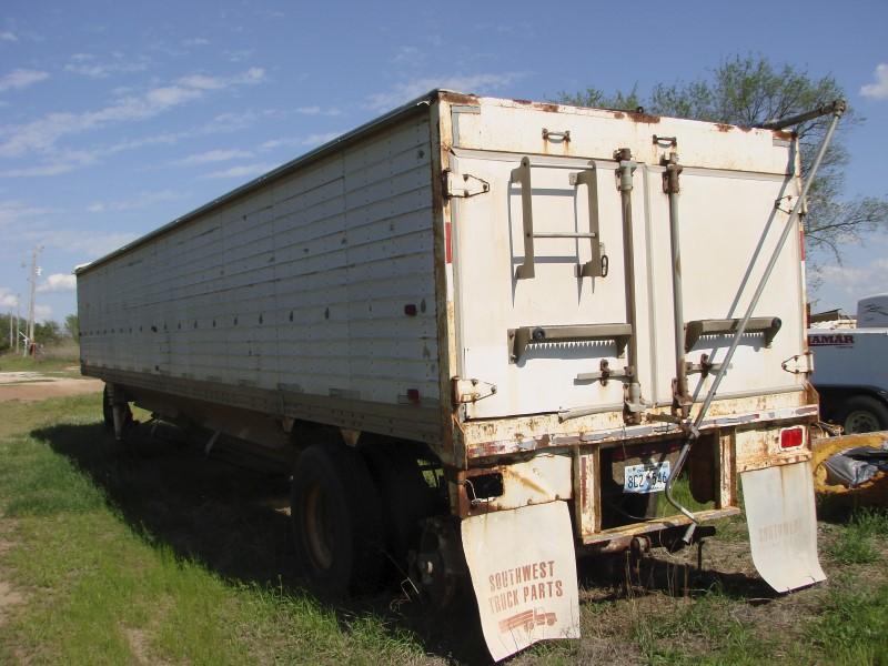 1980 Tempte 40’ grain trailer