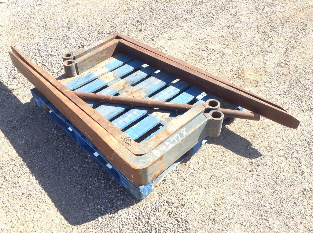 2 Sets of Forklift Forks