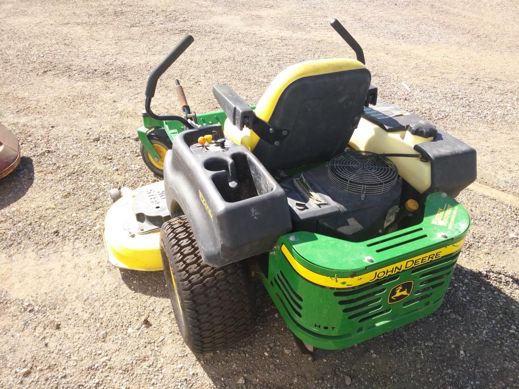 John Deere Z445 Riding Mower