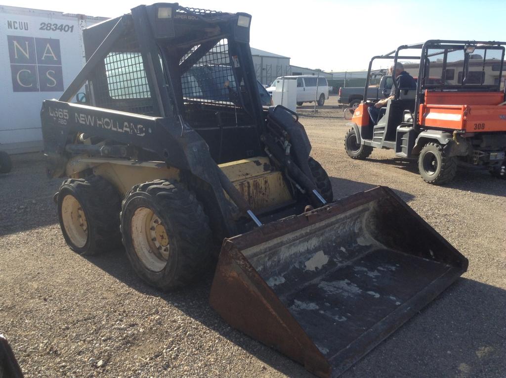 New Holland LX 665 Turbo Skid Steer