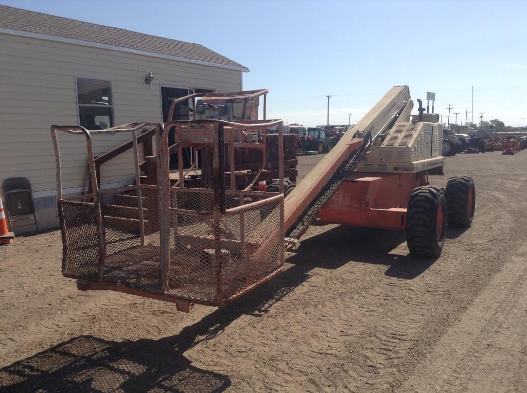 JLG 40H Man Lift