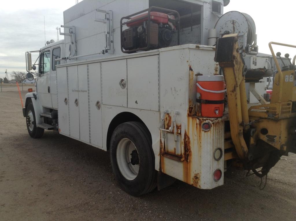 2002 Freightliner FL70 FL70 Compressor Truck