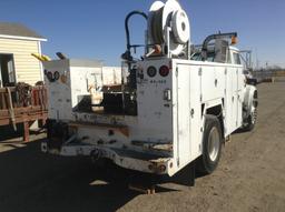 2002 International 4700 S/A Compressor Truck