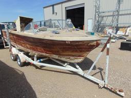 Vintage/Antique Chris Craft 18ft Holiday Boat