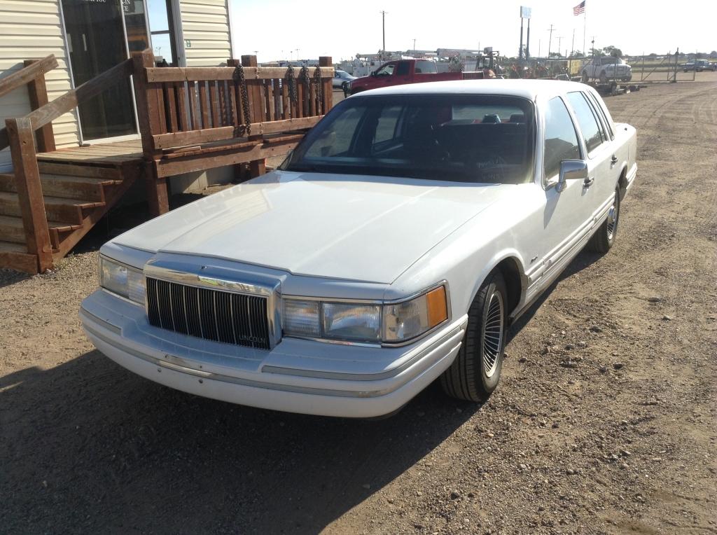 1992 Lincoln Town Car Sedan Car