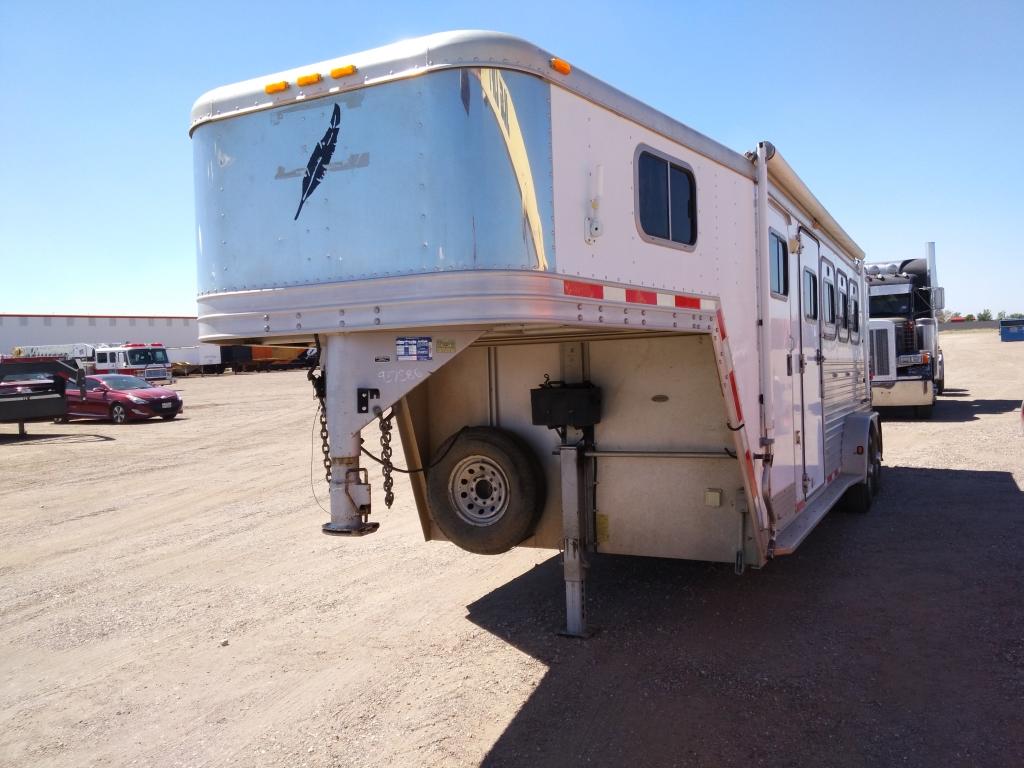 2000 Featherlite 3 Slant Livestock Trailer