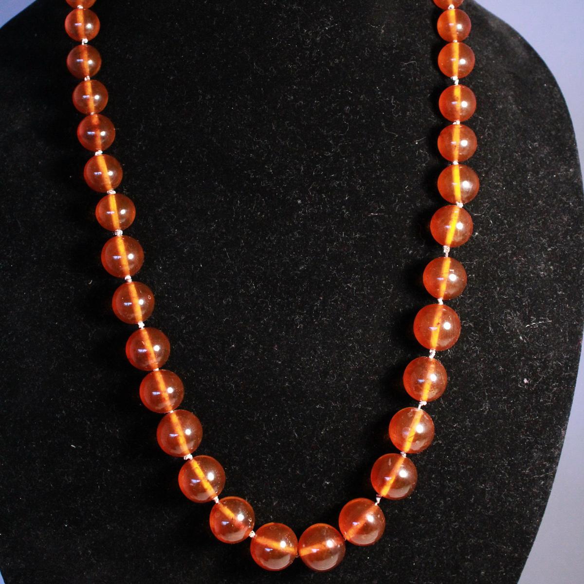 28” Strand Of Graduated Clear Amber Beads, 19mm to 11mm Threaded Amber Clas