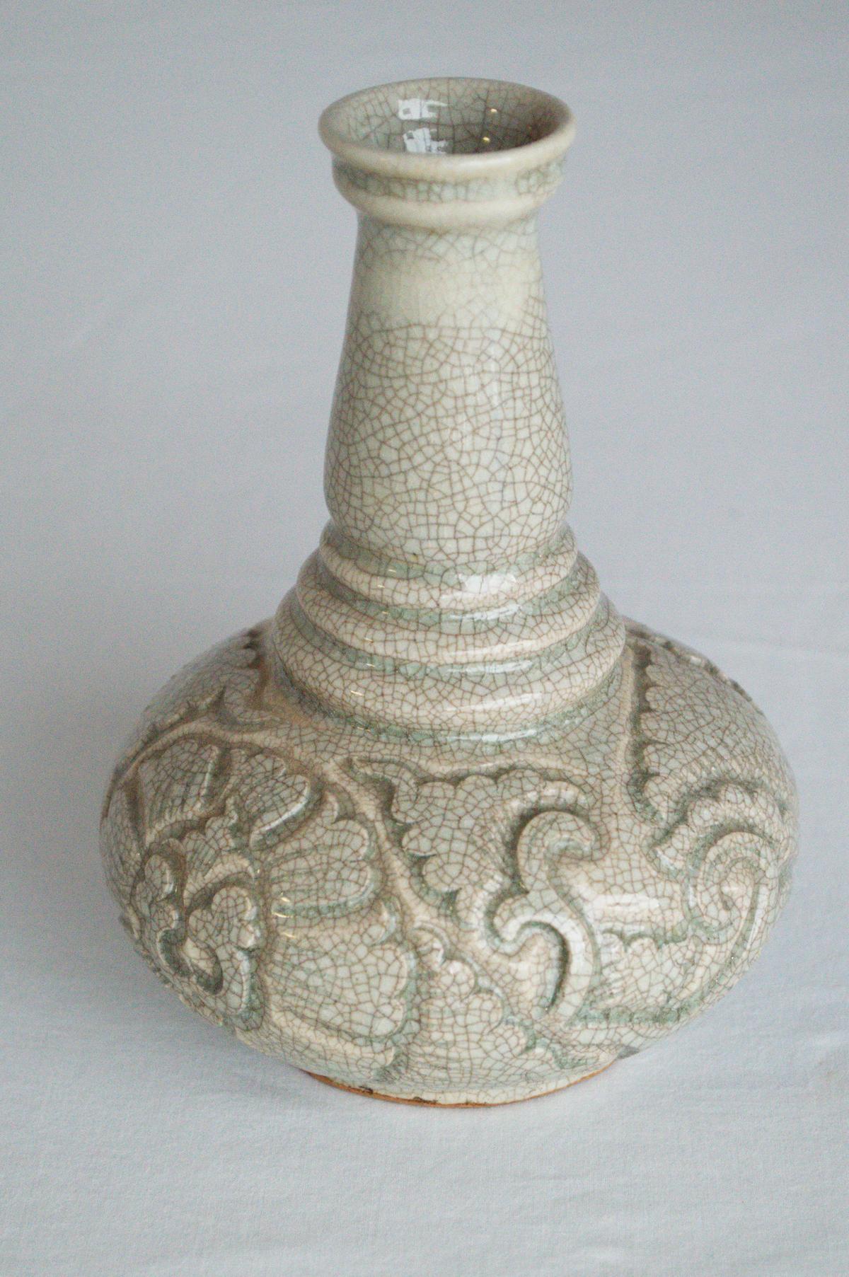 Crackled Design Vase With Thin Neck