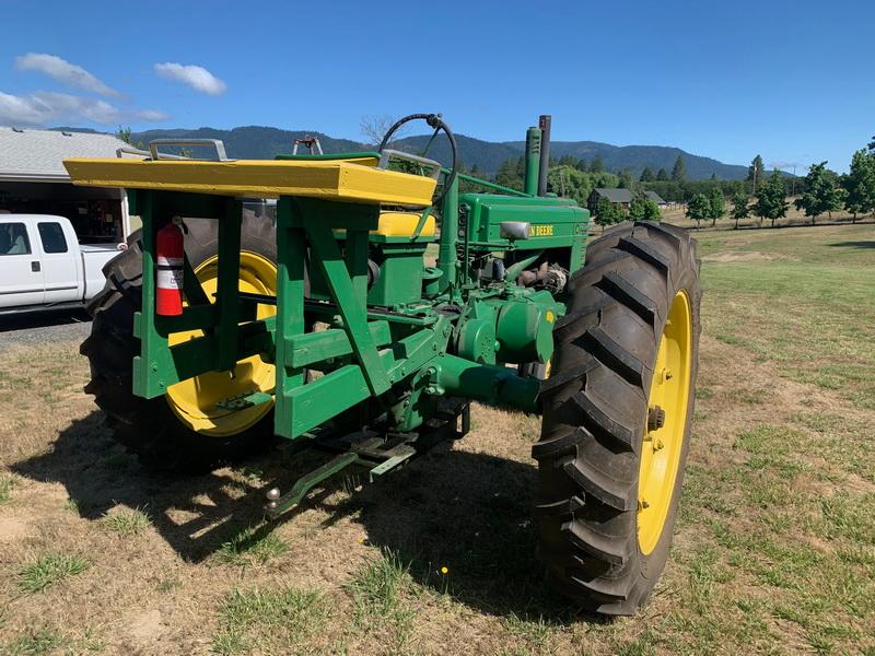 1949 John Deer Model A 2 Cylinder Gas Tricycle Tractor Good Tires Hand Clutch **Runs Great**