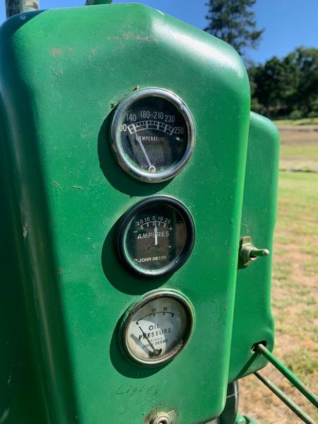 1949 John Deer Model A 2 Cylinder Gas Tricycle Tractor Good Tires Hand Clutch **Runs Great**