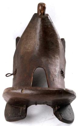 18TH CENTURY PRIMITIVE FIGURAL HORN SADDLE