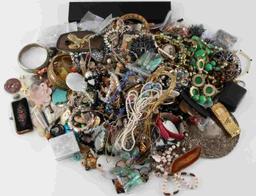 14.5 POUND LOT OF UNSEARCHED COSTUME JEWELRY