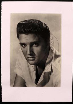 AUTOGRAPHED BLACK AND WHITE PHOTO ELVIS PRESLEY