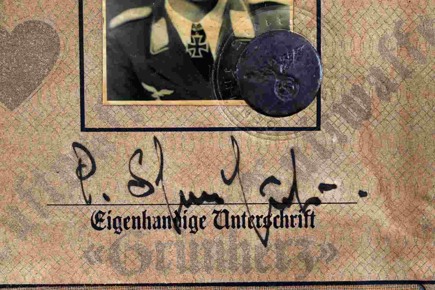 WWII THIRD REICH GERMAN LUFTWAFFE ID BOOKLET