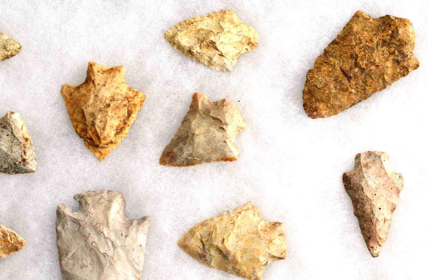 NATIVE AMERICAN GROUND FIND ARROWHEAD LOT OF 21