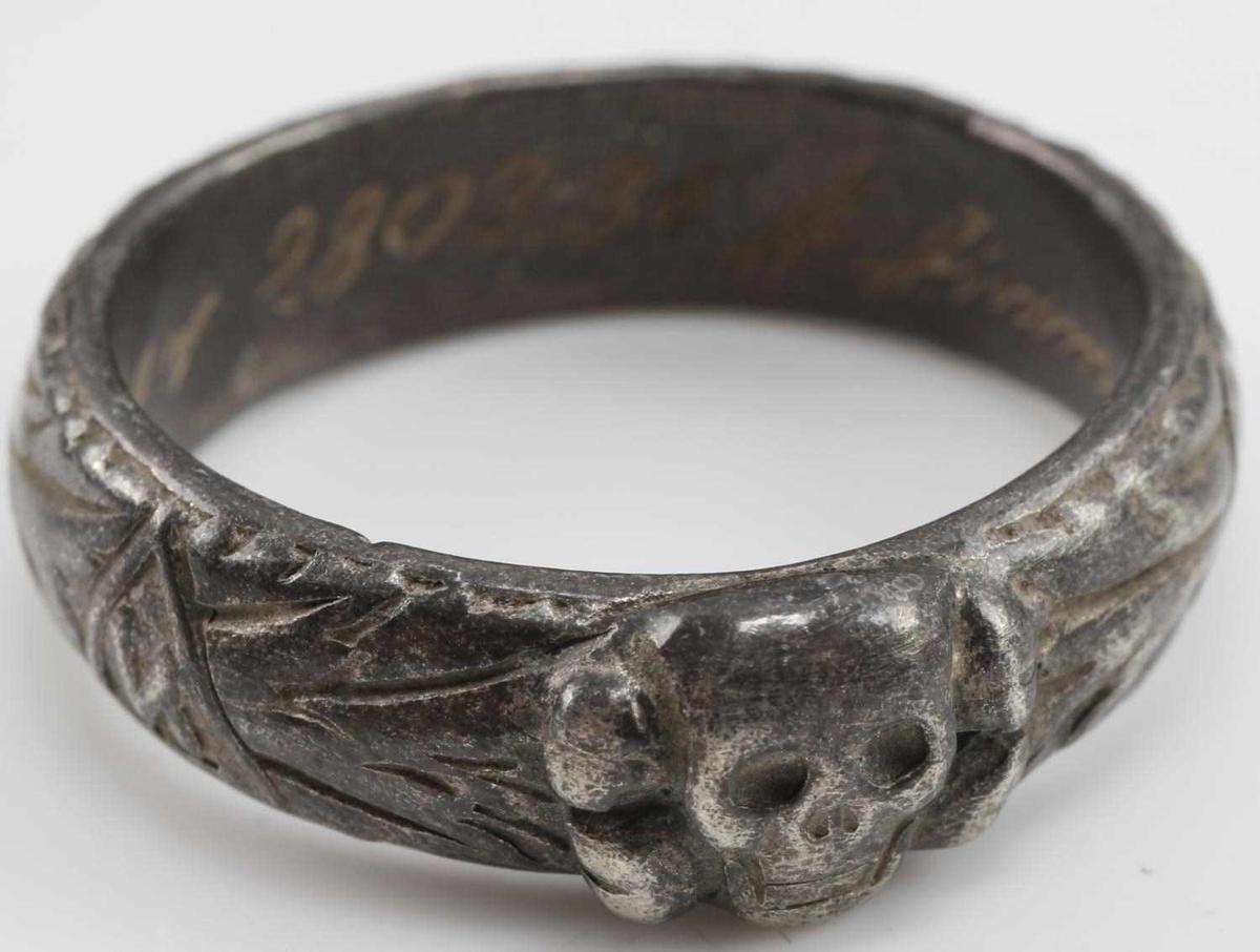 WWII GERMAN WAFFEN SS OFFICERS HONOR SKULL RING