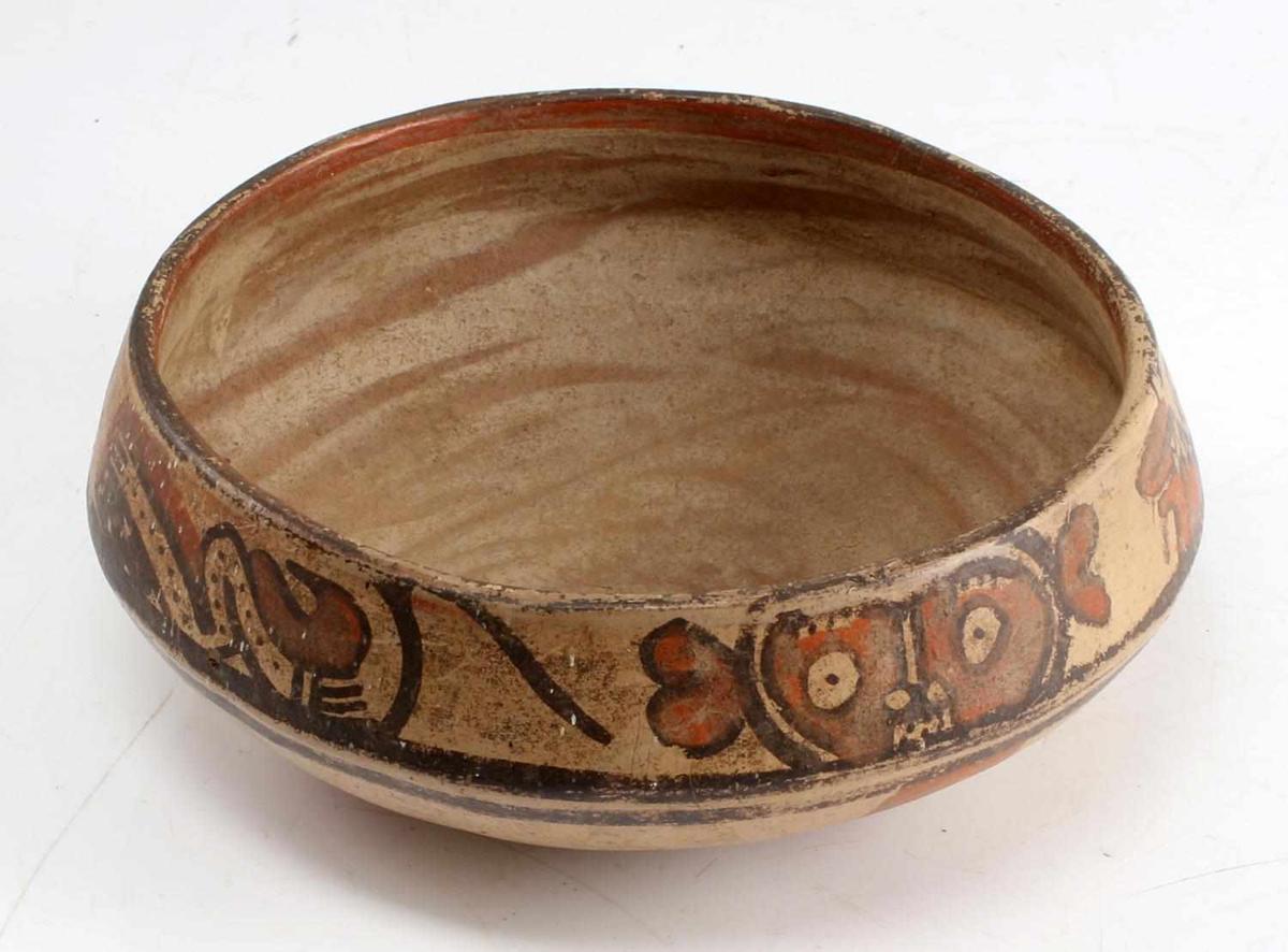 A CHOICE NICOYA POTTERY BOWL FROM COSTA RICA