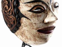 WOODEN BALINESE TRIBAL MASK & METAL BODY STAND