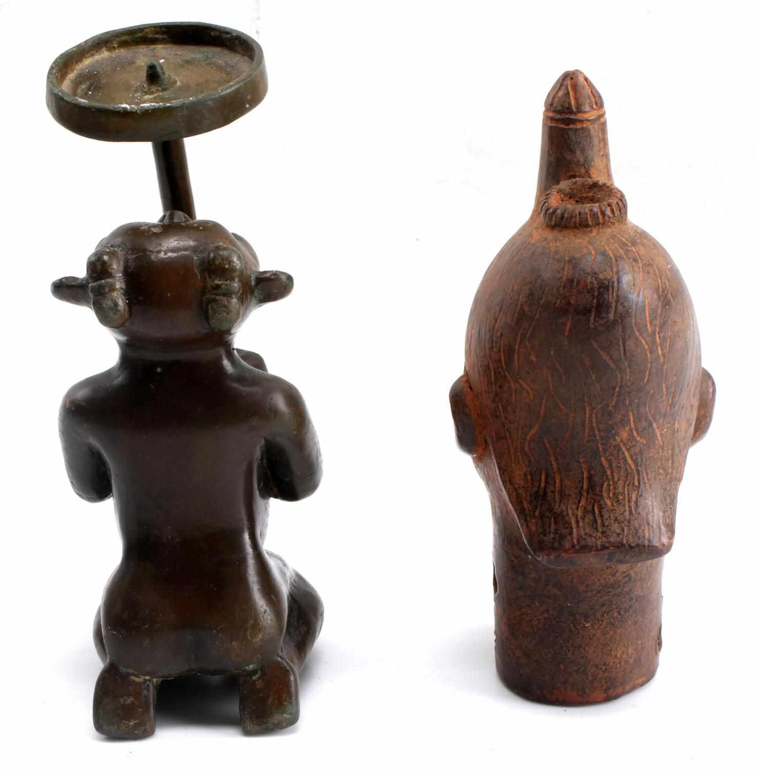 LOT TWO SMALL PIECES OF AFRICAN ART BRONZE & CLAY