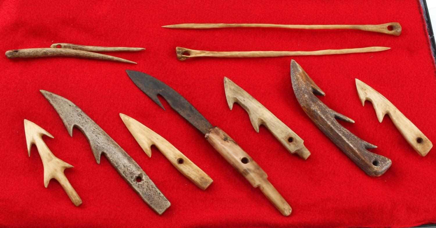 NATIVE AMERICAN BONE TOOL AND NEEDLE LOT OF 11