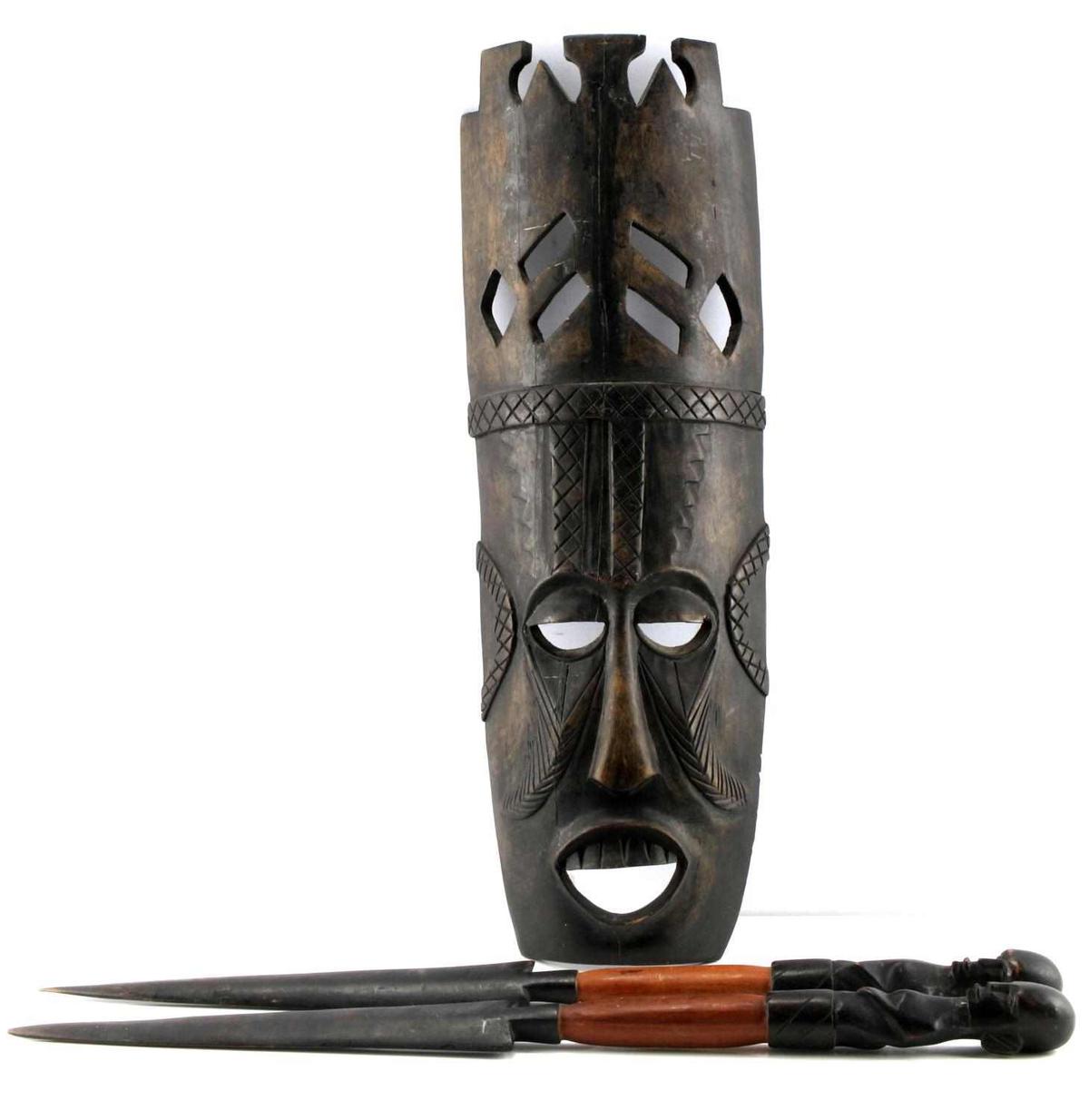 AFRICAN WOODEN TRIBAL MASK SET OF STATUETTE KNIVES