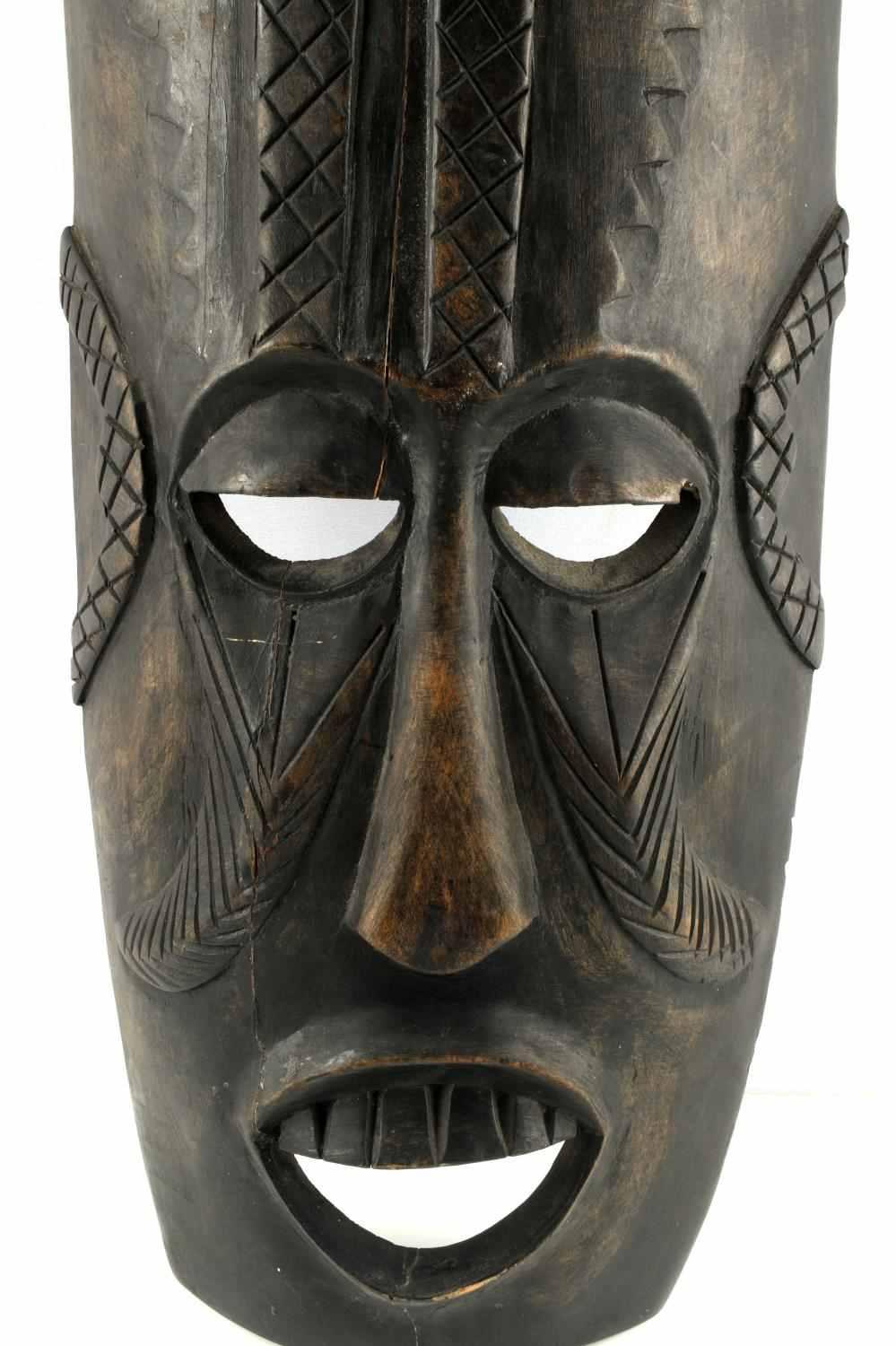 AFRICAN WOODEN TRIBAL MASK SET OF STATUETTE KNIVES