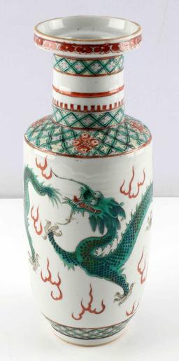 ANTIQUE KANGXI FAMILLE VERDE BALUSTER DRAGON VASE