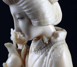 ANTIQUE CARVED IVORY FEMALE OKIMONO SCULPTURE