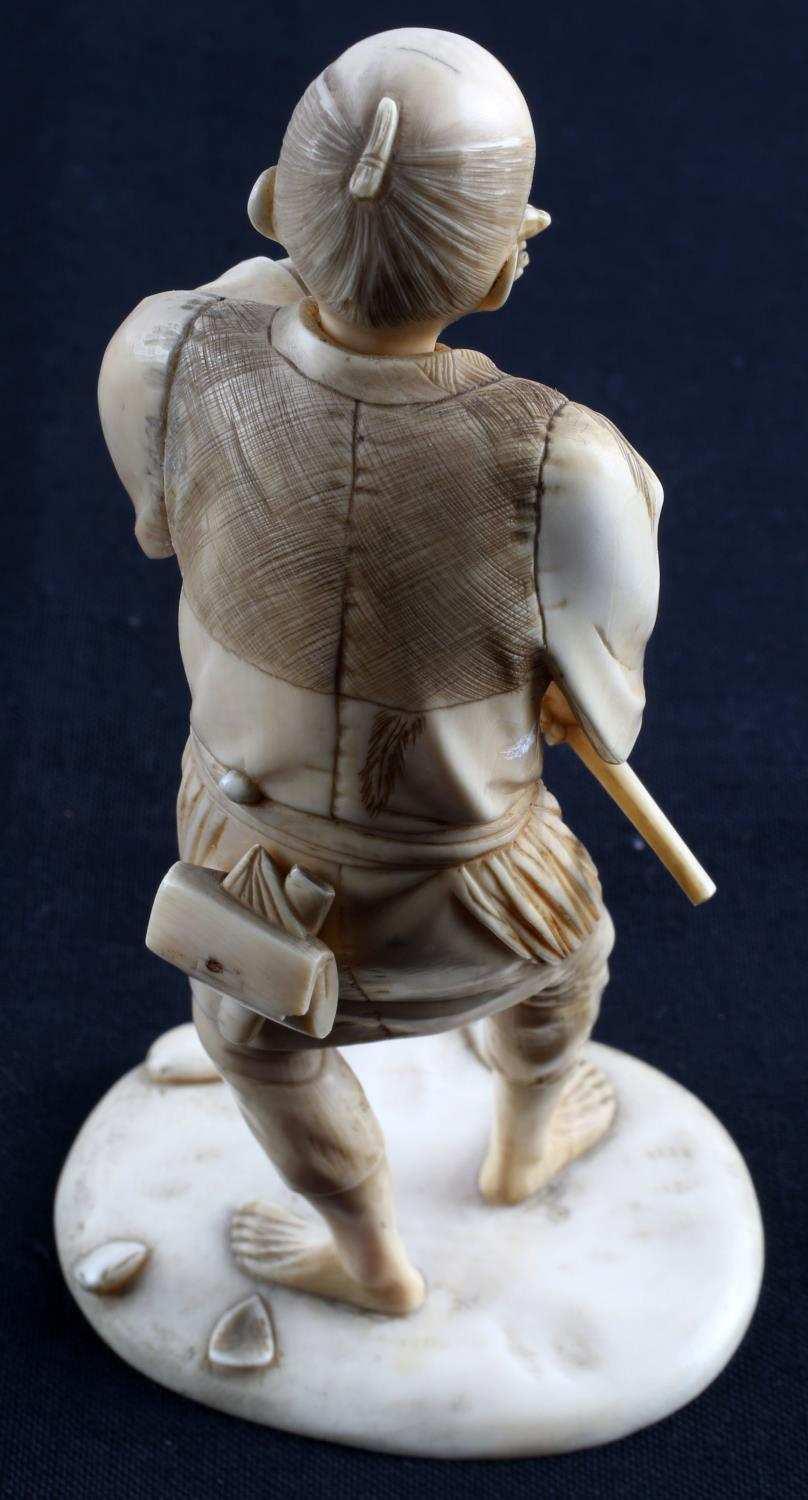 MEIJI PERIOD JAPANESE IVORY OKIMONO FIGURAL