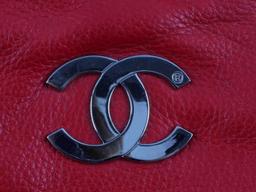 VINTAGE CHANEL LEATHER DESIGNER PURSE HOBO STYLE