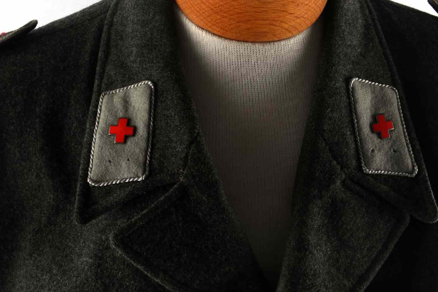 WWII GERMAN THIRD REICH RED CROSS MEDIC UNIFORM