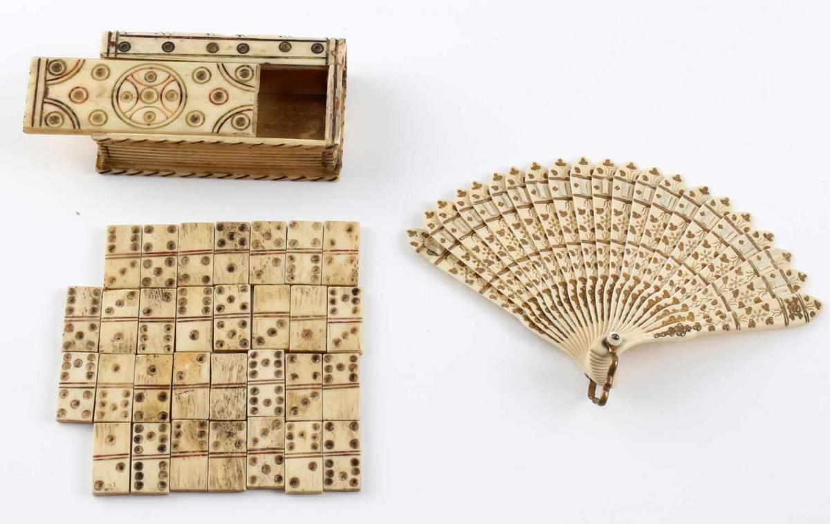 ANTIQUE BONE DOMINO SET & FOLDING FAN