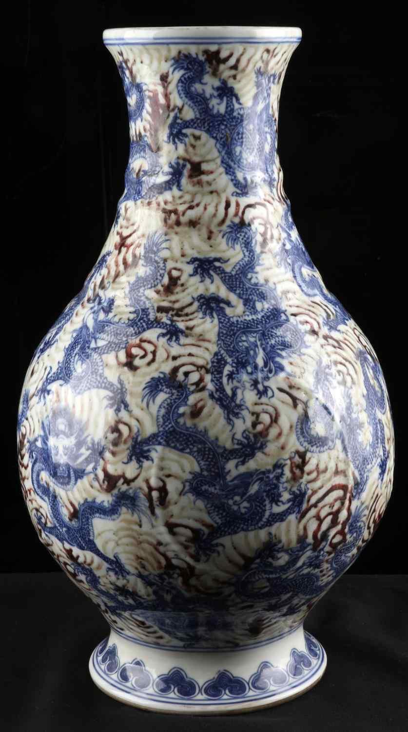 YONGZHENG PERIOD QING DYNASTY MARK PORCELAIN VASE