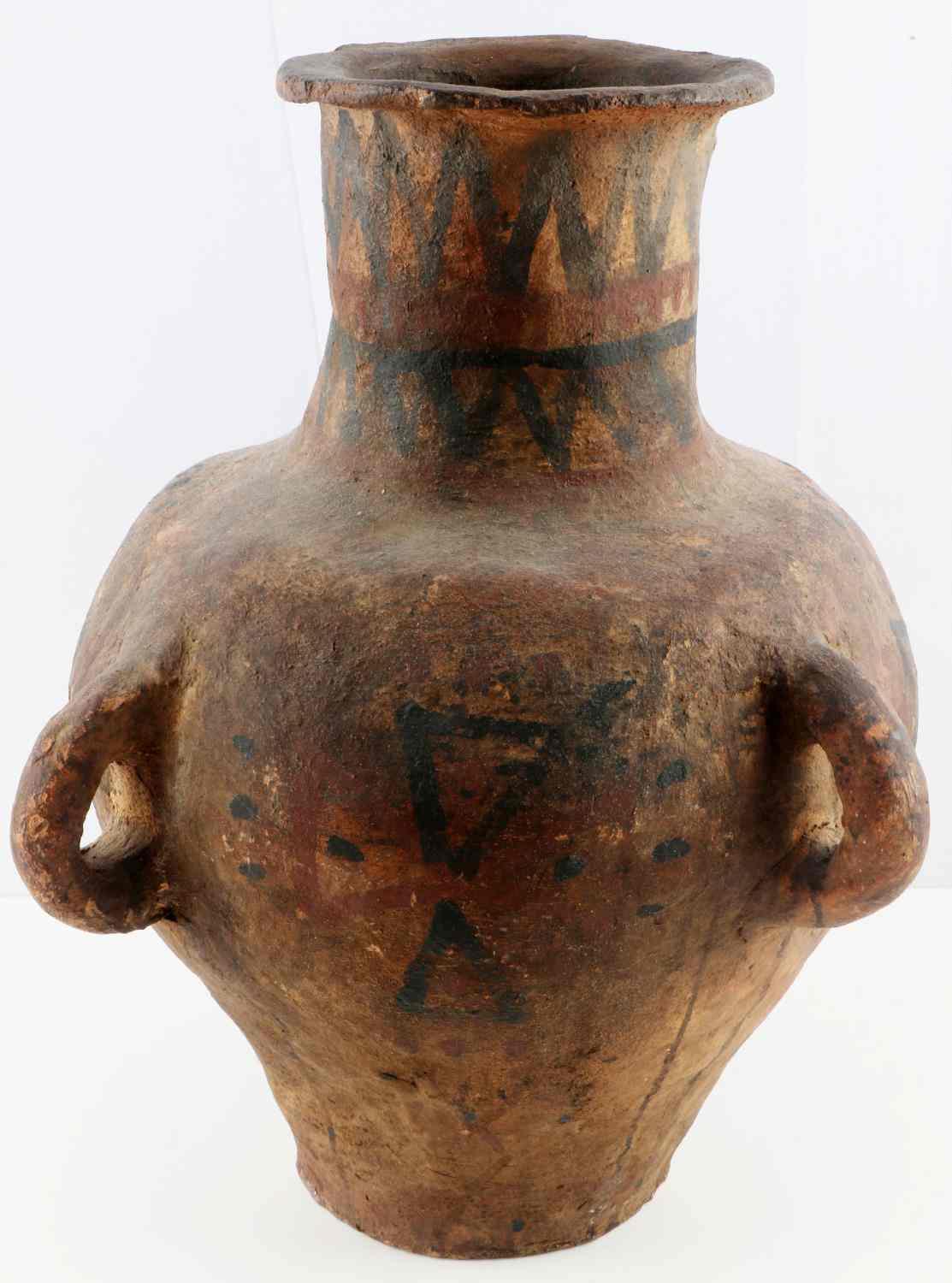 ANCIENT OLD WORLD JAR WITH UNKNOWN ORIGINS