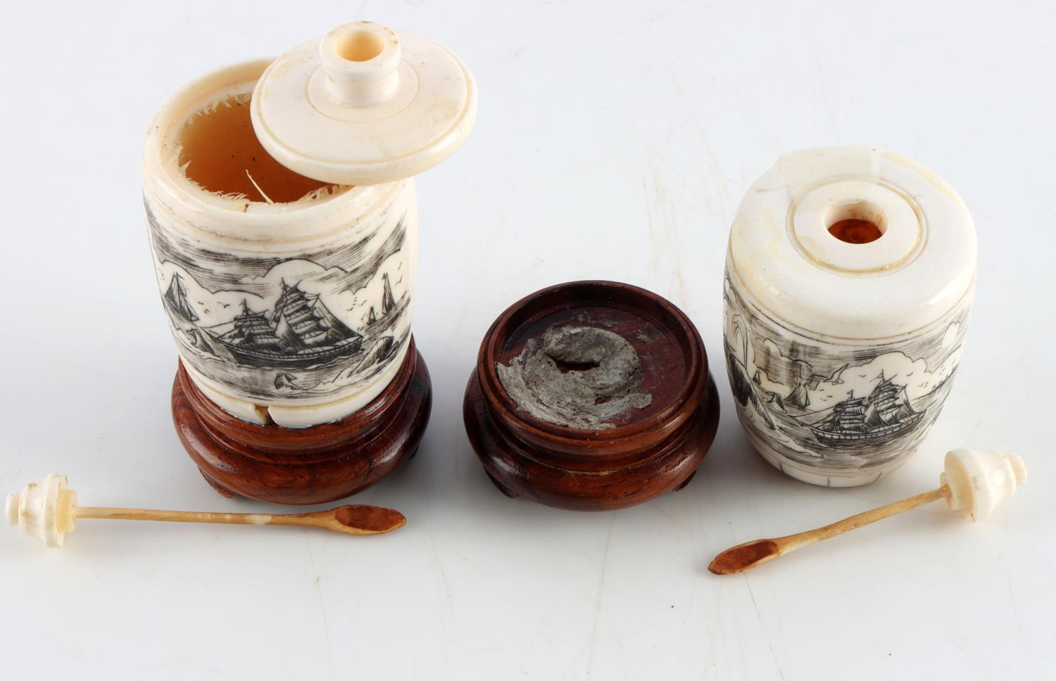 JAY JACKSON SCRIMSHAW SNUFF BOTTLES