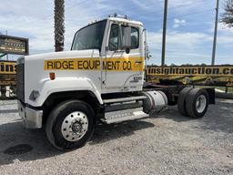 1986 Freightliner Day Cab Semi W/t R/k