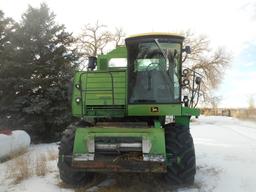 1984 JD 6620 Combine