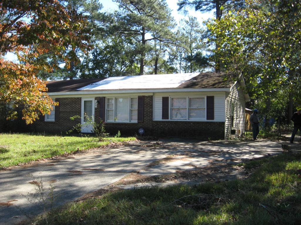 304 Rollingwood Dr., Dudley, NC