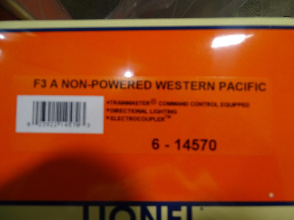F3 AA Set Western Pacific and F3 B Powered Western Pacific