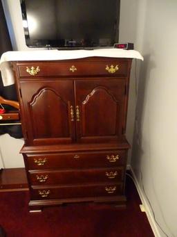 King Size 5 piece Solid Wood Bedroom Suite, plus step stool and valet. (Cooper's Furniture Store).