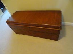 Vintage Wooden Lane Cedar Chest-Burl wood