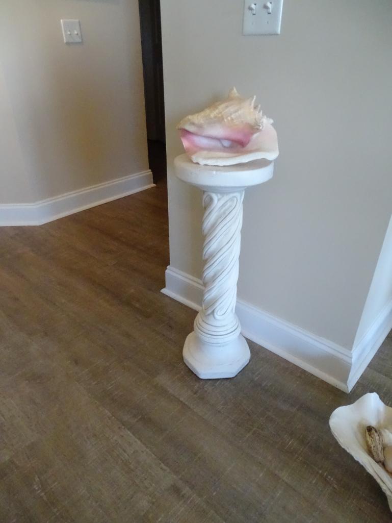 Plaster of Paris Column w/large shell-28"T and 10" round