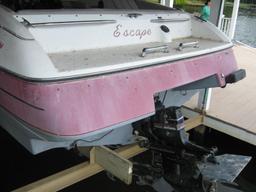 1990 Bayliner 21' fiberglass boat-Merc cruiser V-6, Power trim, Capri-4.3 L, Hull ID# BIYA05CFI990